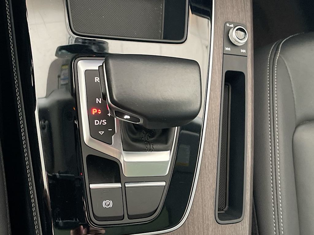 Thumbnail: 2021 Audi Q5 - 13