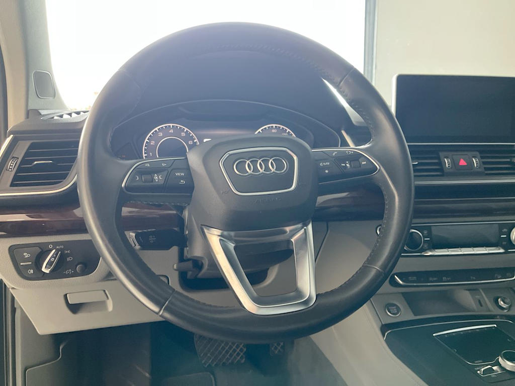 Thumbnail: 2019 Audi Q5 - 2