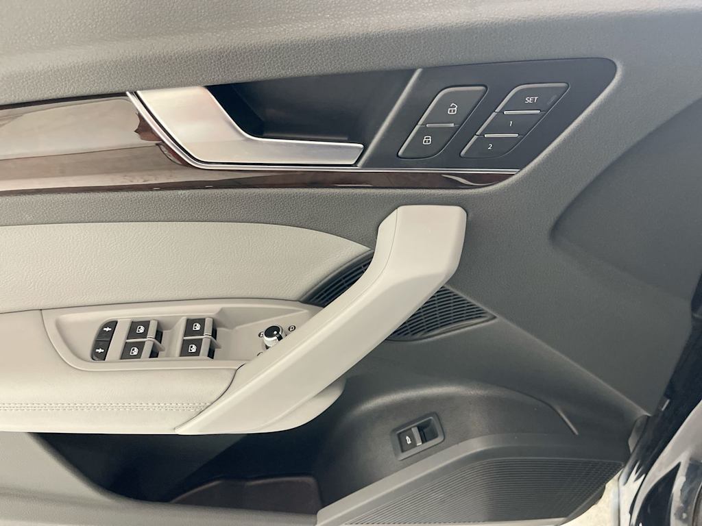 Thumbnail: 2019 Audi Q5 - 23