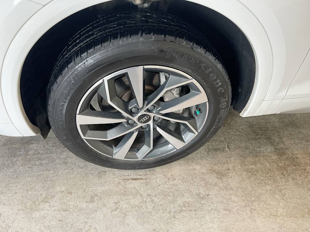 Image of 2023 Audi Q5 S-Line