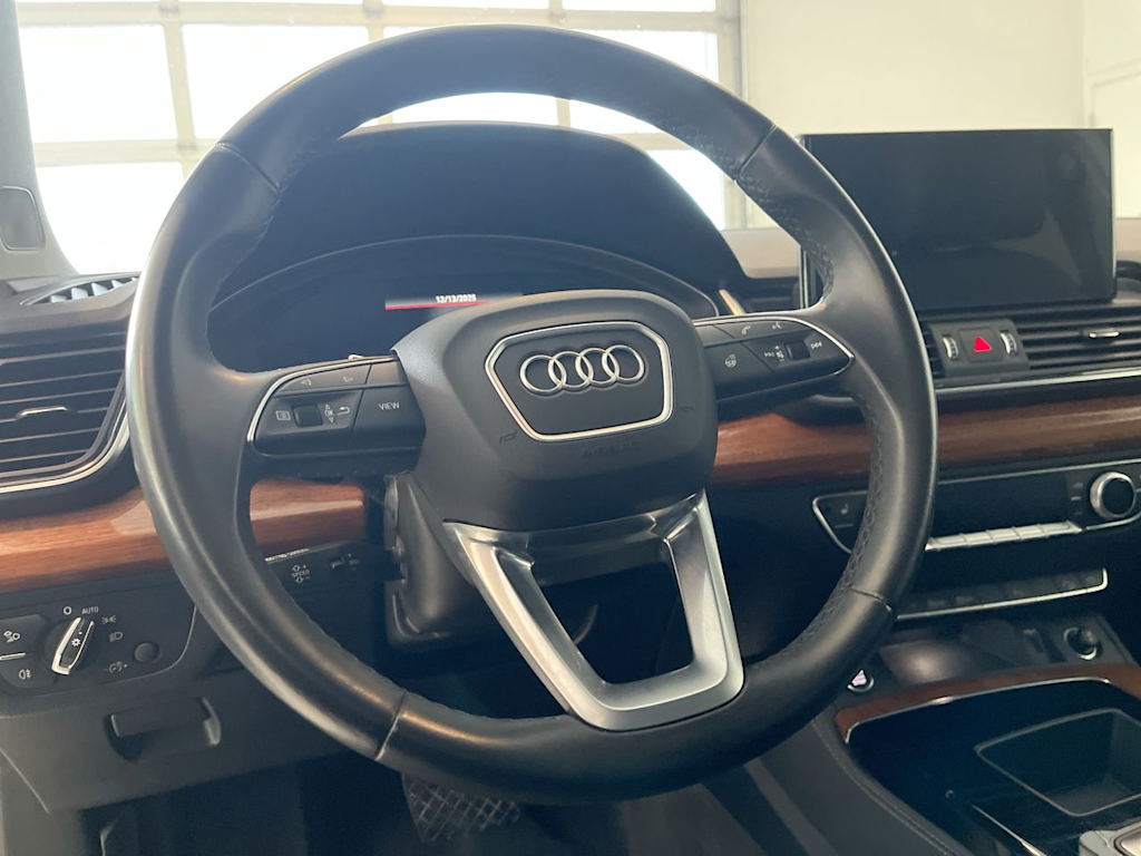 Image of 2023 Audi Q5 S-Line