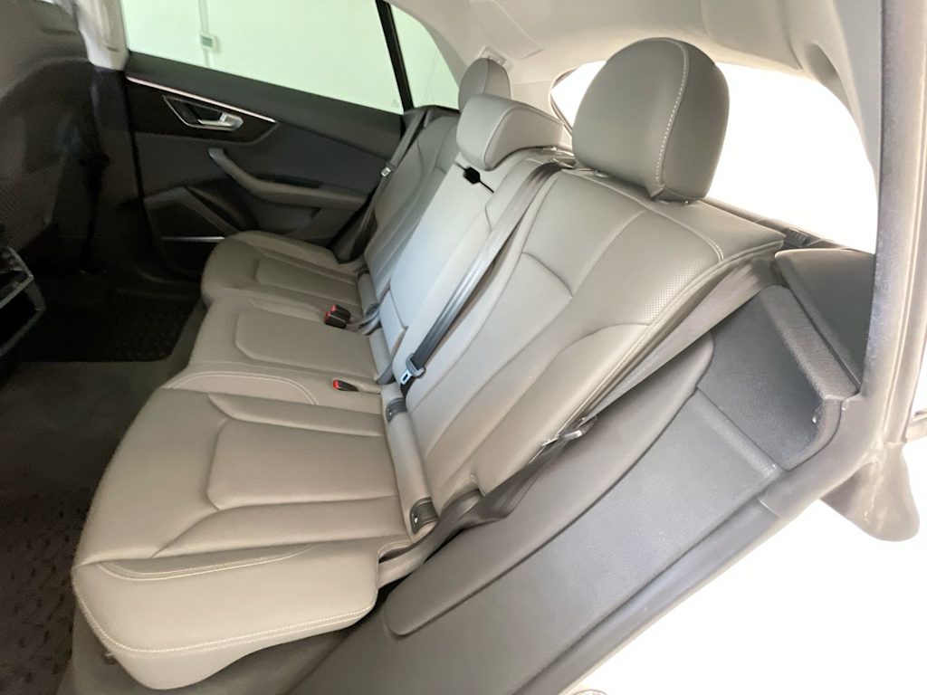 Thumbnail: 2020 Audi Q8 - 10