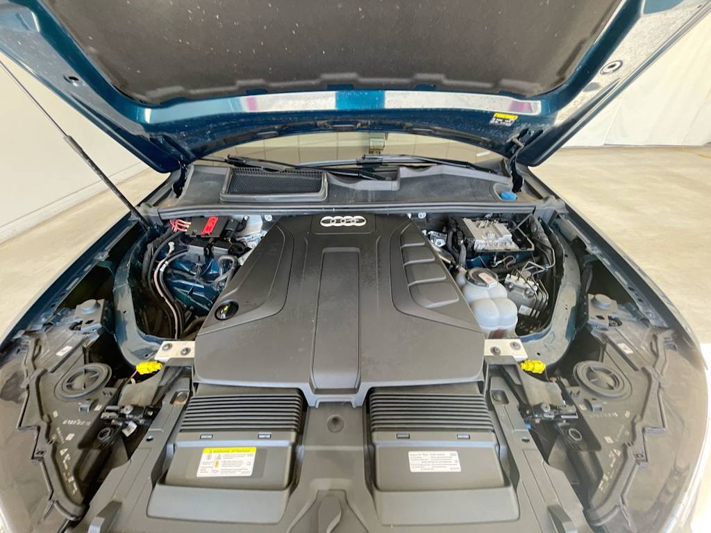 Thumbnail: 2021 Audi Q7 - 9