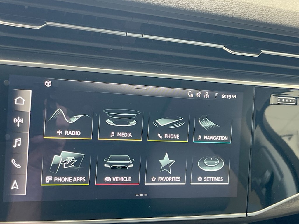 Thumbnail: 2021 Audi Q7 - 24