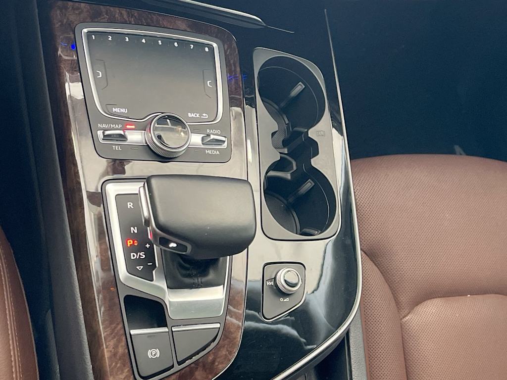 Thumbnail: 2019 Audi Q7 - 13