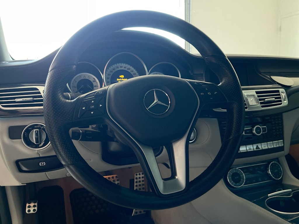 Thumbnail: 2014 Mercedes-Benz CLS - 2