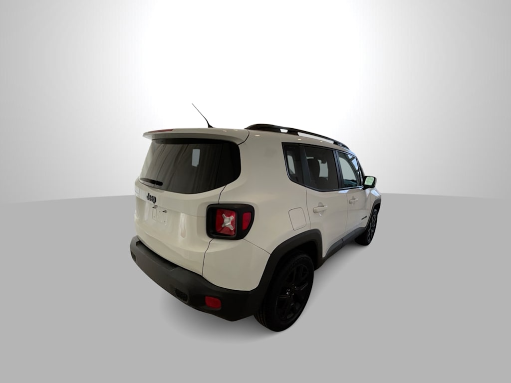 Thumbnail: 2017 Jeep Renegade - 17