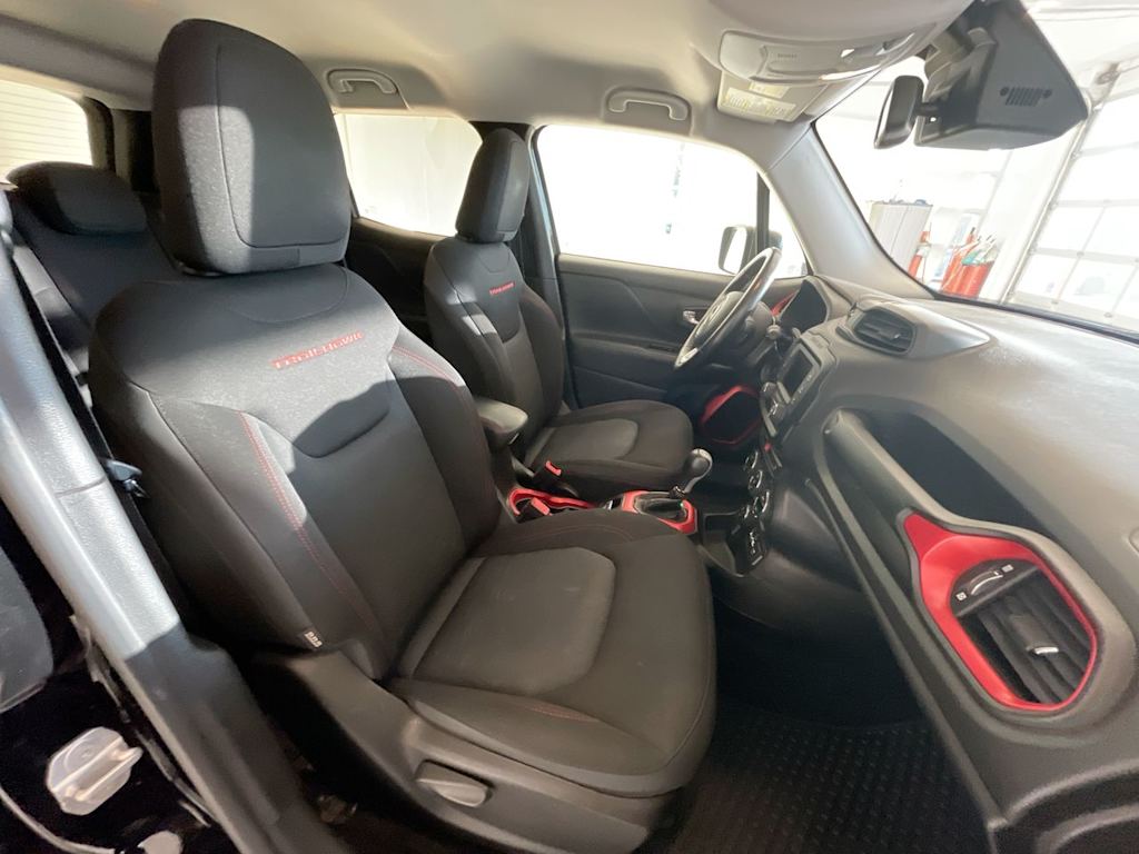 Thumbnail: 2017 Jeep Renegade - 10