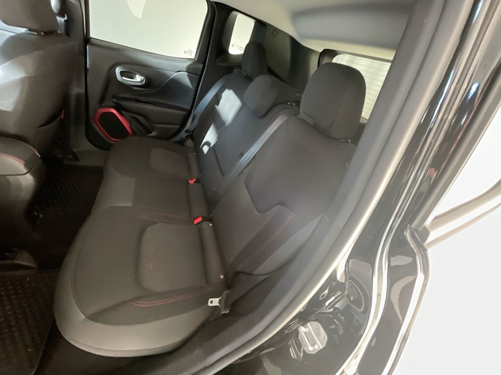 Thumbnail: 2017 Jeep Renegade - 26