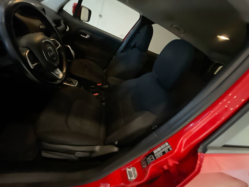 Thumbnail: 2019 Jeep Renegade - 11