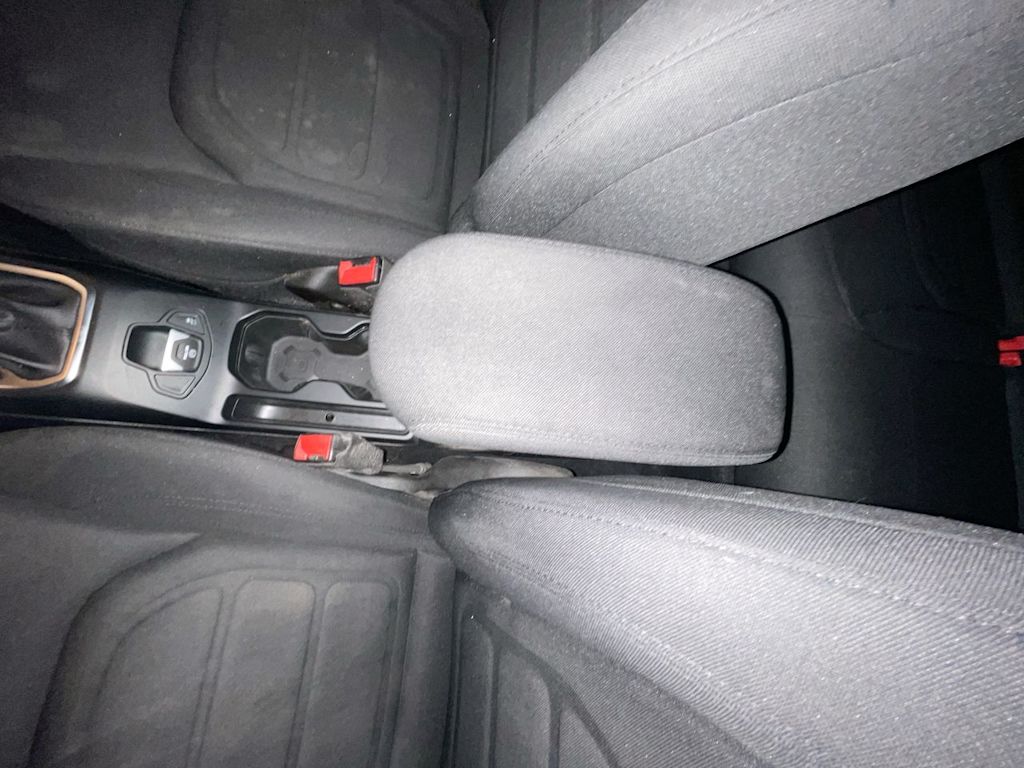 Thumbnail: 2019 Jeep Renegade - 7