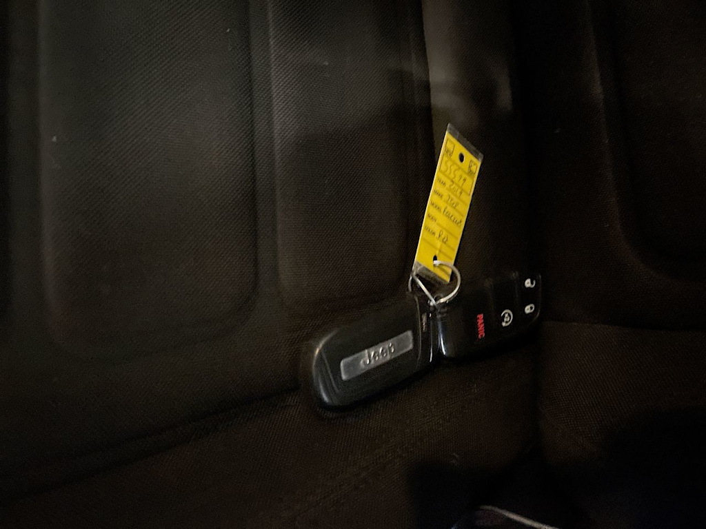 Thumbnail: 2019 Jeep Renegade - 27