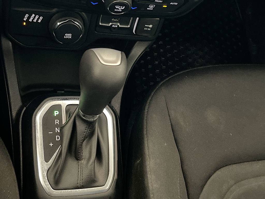 Thumbnail: 2019 Jeep Renegade - 13