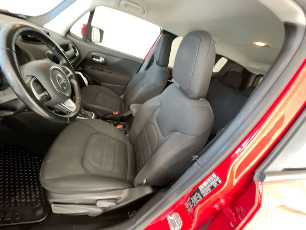 Thumbnail: 2019 Jeep Renegade - 9