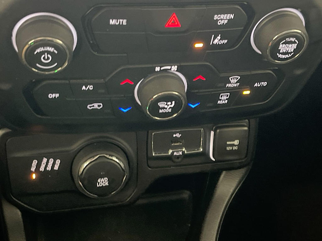 Thumbnail: 2023 Jeep Renegade - 26