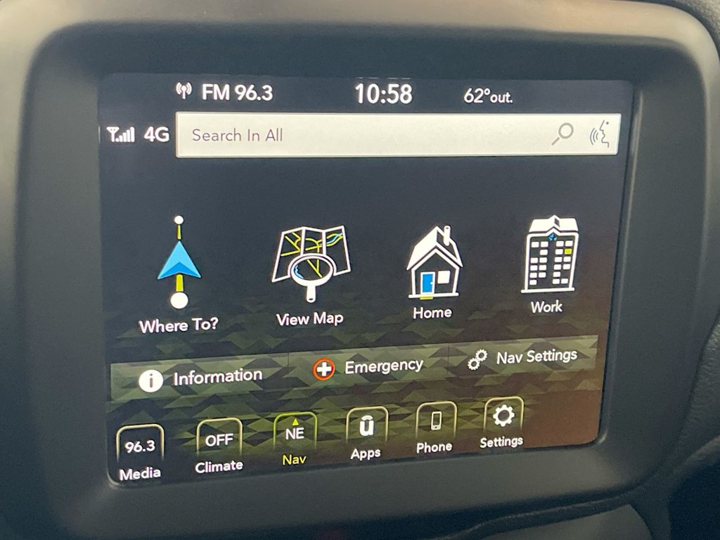 Thumbnail: 2023 Jeep Renegade - 24