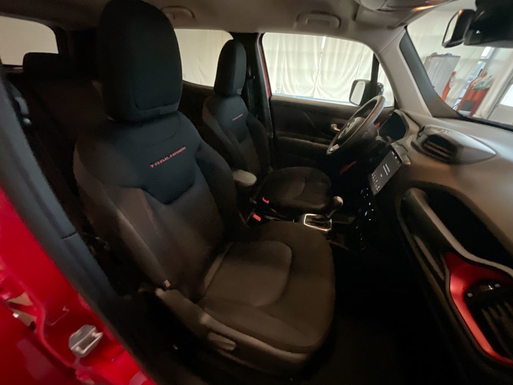 Thumbnail: 2023 Jeep Renegade - 10