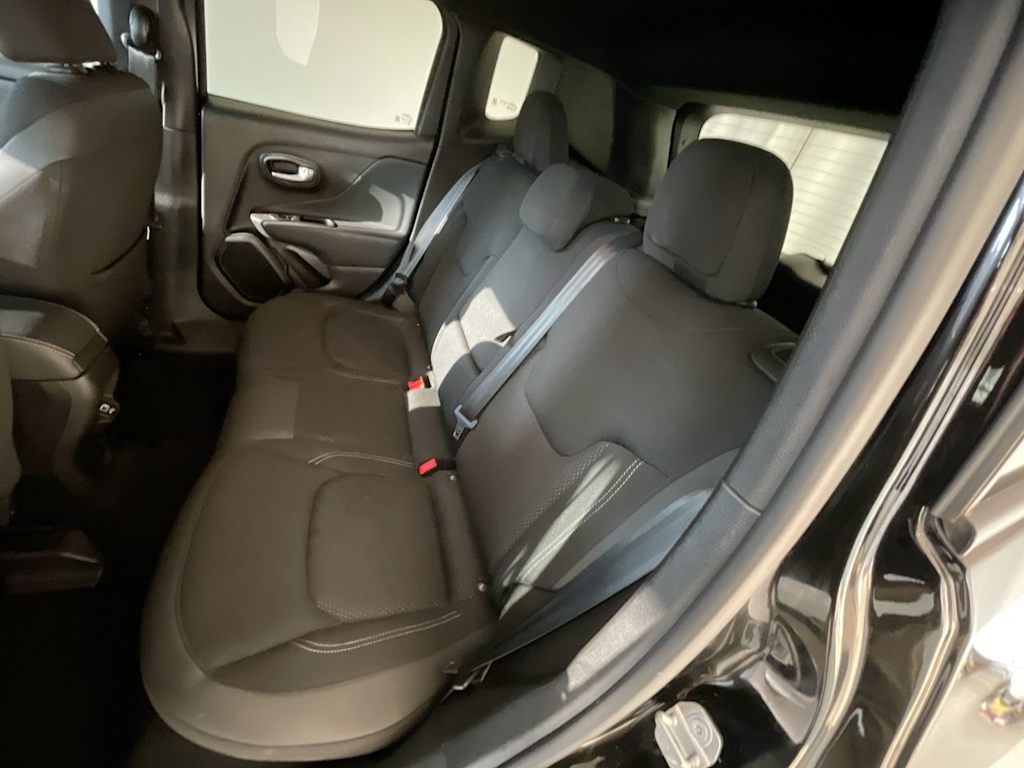 Thumbnail: 2022 Jeep Renegade - 11