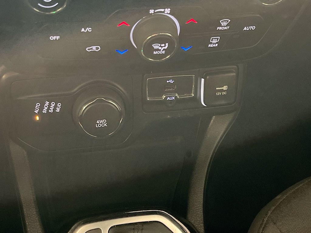 Thumbnail: 2022 Jeep Renegade - 26