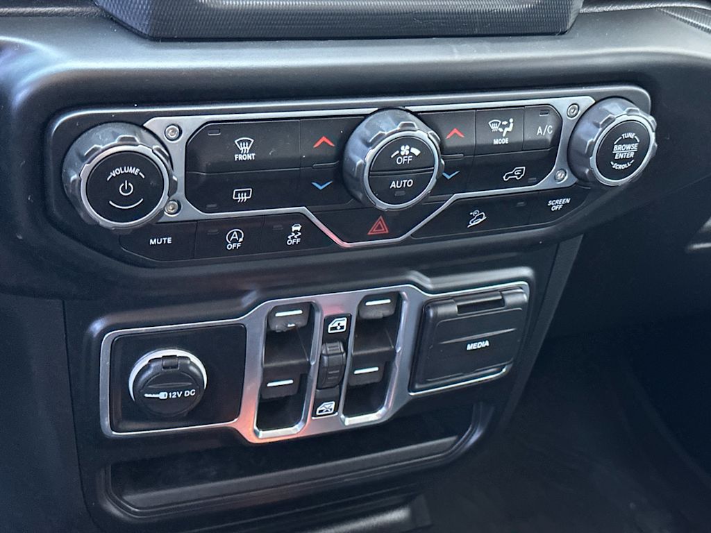 Thumbnail: 2021 Jeep Wrangler - 25
