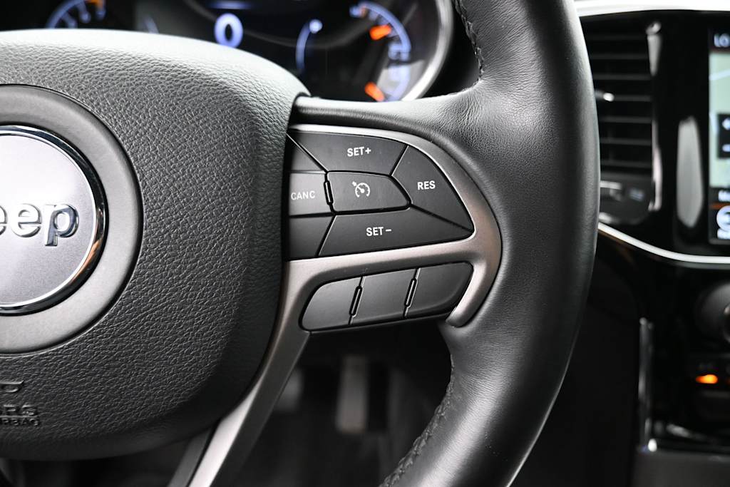 Thumbnail: 2019 Jeep Grand Cherokee - 20
