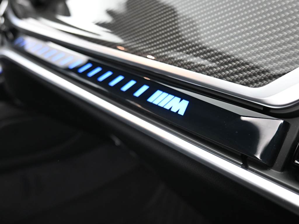 Thumbnail: 2026 BMW X6 - 6