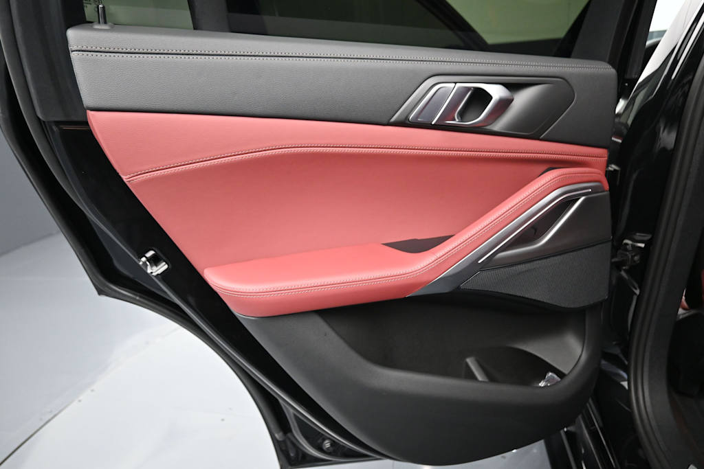 Thumbnail: 2022 BMW X6 - 23