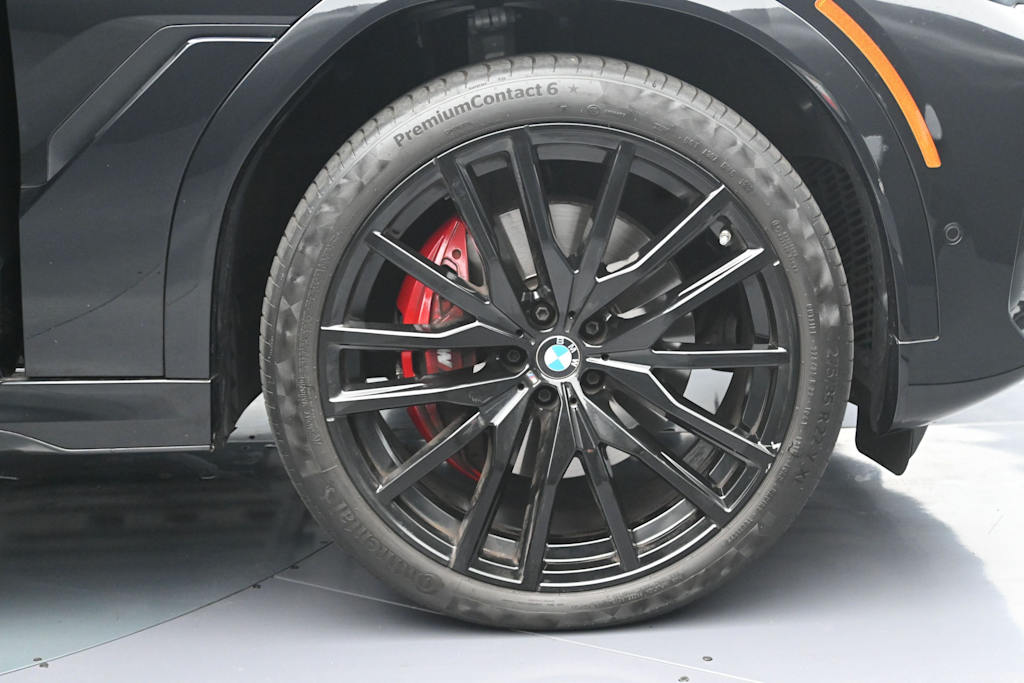 Thumbnail: 2022 BMW X6 - 6