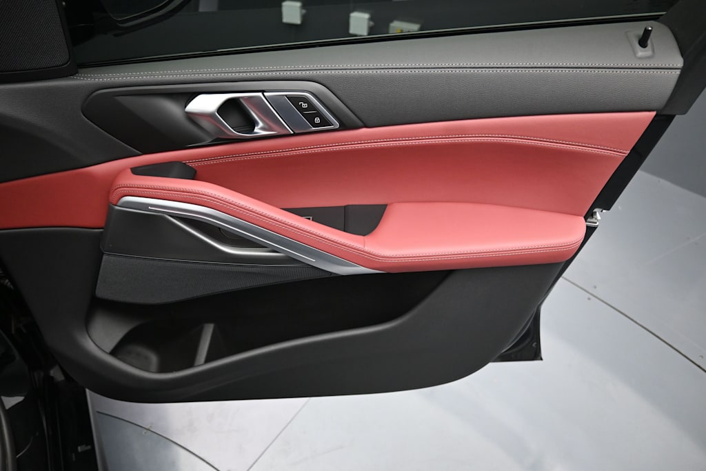Thumbnail: 2022 BMW X6 - 25