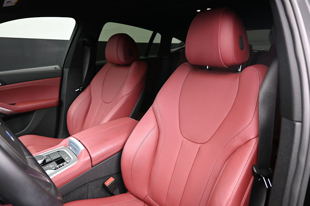 Thumbnail: 2022 BMW X6 - 8