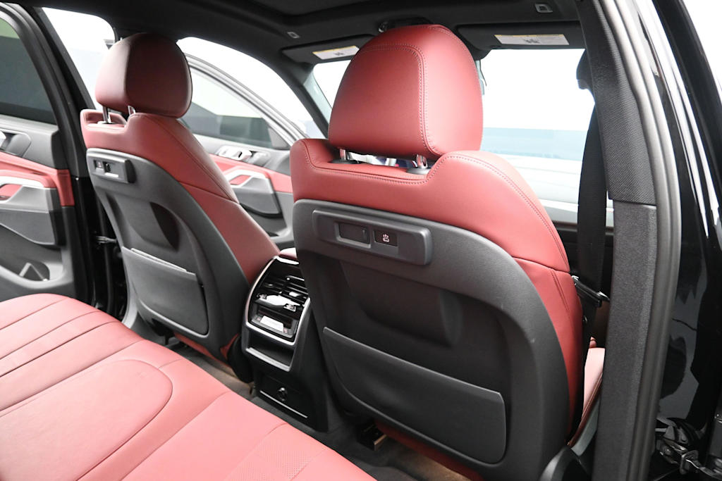 Thumbnail: 2022 BMW X6 - 9