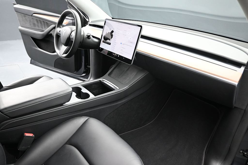 Thumbnail: 2024 Tesla Model Y - 13