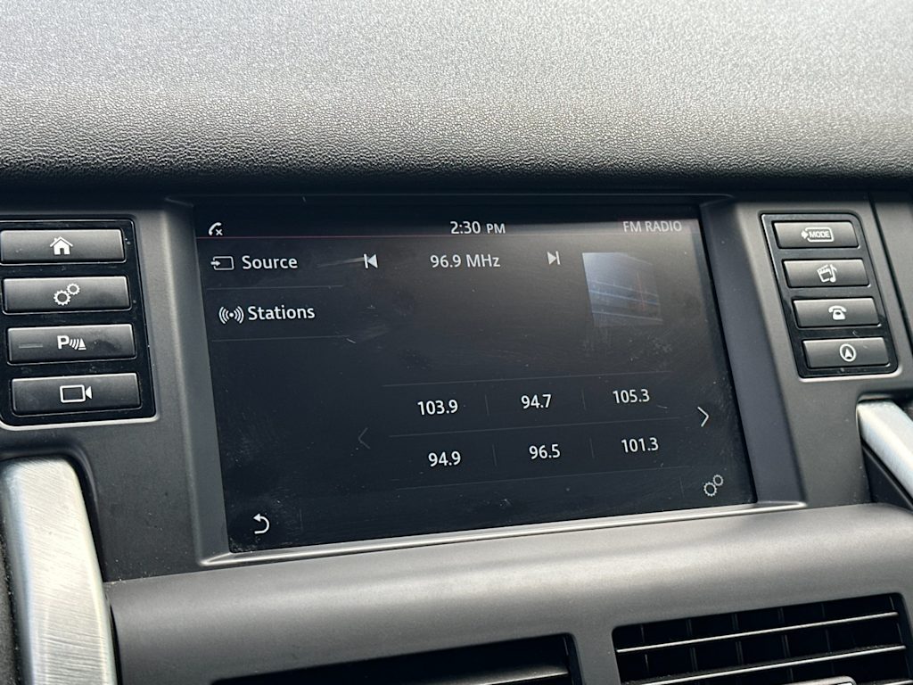 2018 Land Rover Discovery Sport SE 13