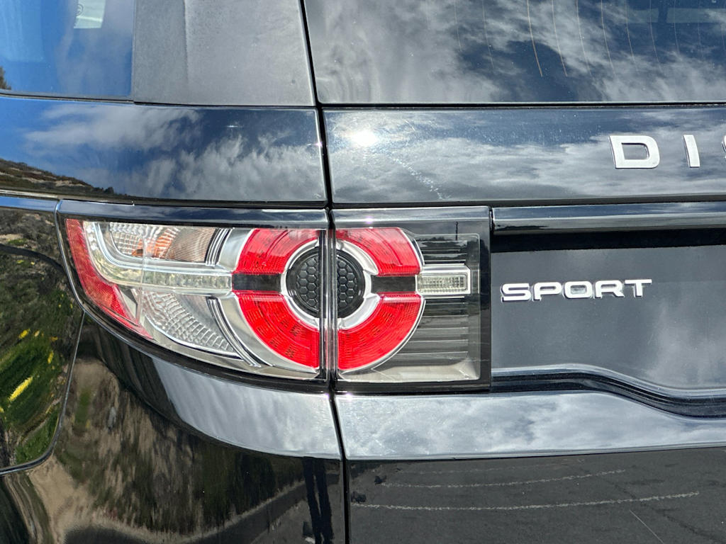 2018 Land Rover Discovery Sport SE 27