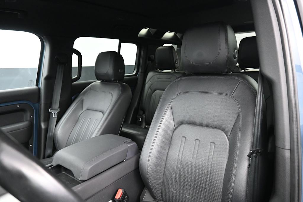 Thumbnail: 2022 Land Rover Defender - 8