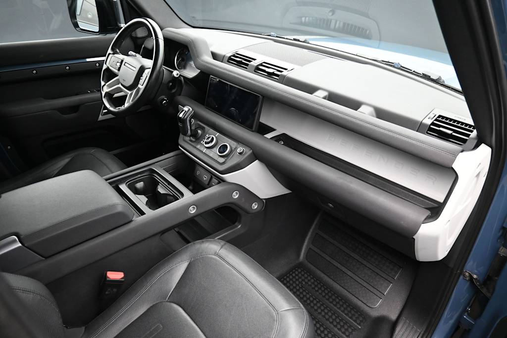 Thumbnail: 2022 Land Rover Defender - 12