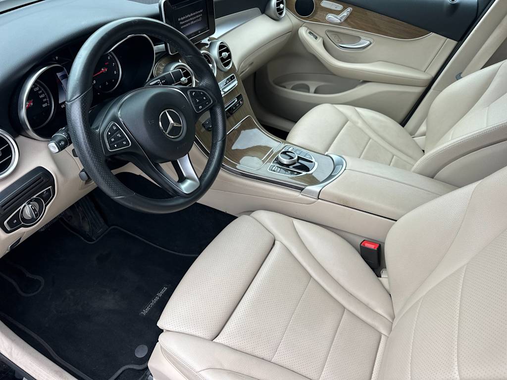 Thumbnail: 2018 Mercedes-Benz GLC - 9