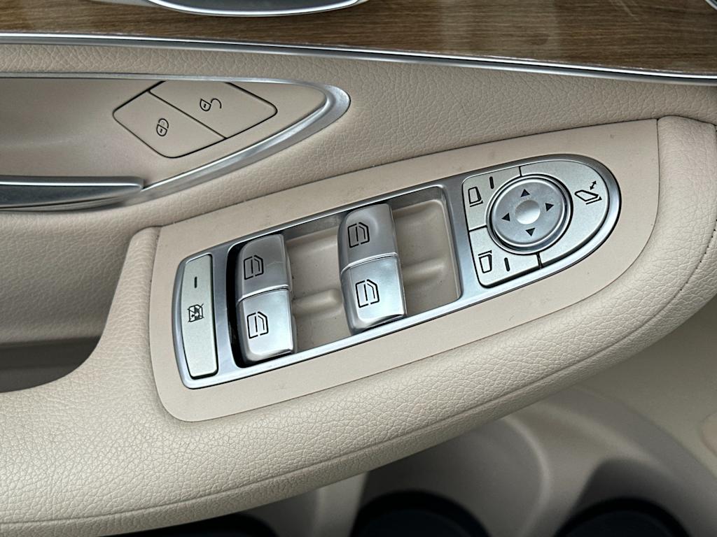 Thumbnail: 2018 Mercedes-Benz GLC - 21