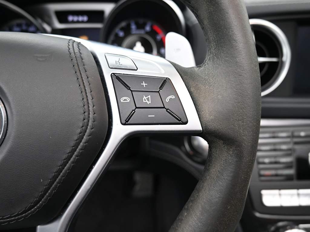 Thumbnail: 2013 Mercedes-Benz SL-Class - 16
