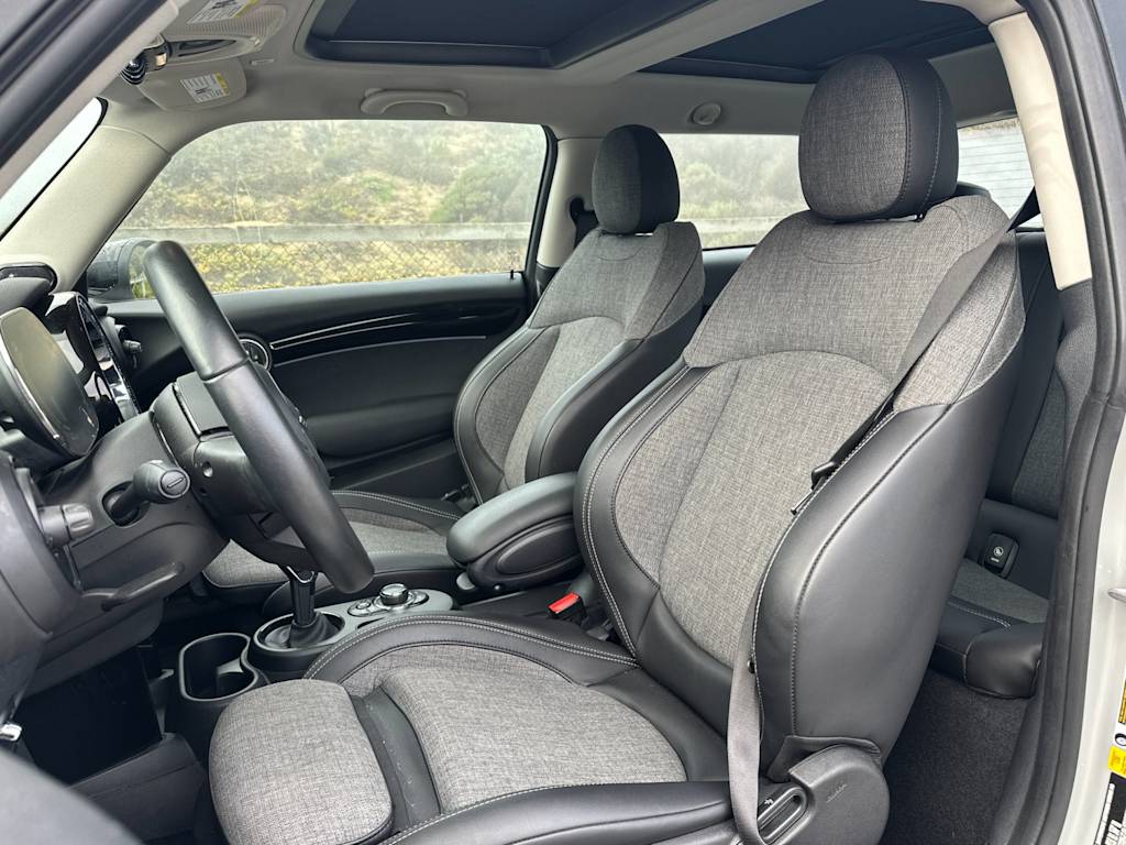 Thumbnail: 2023 MINI Cooper - 11