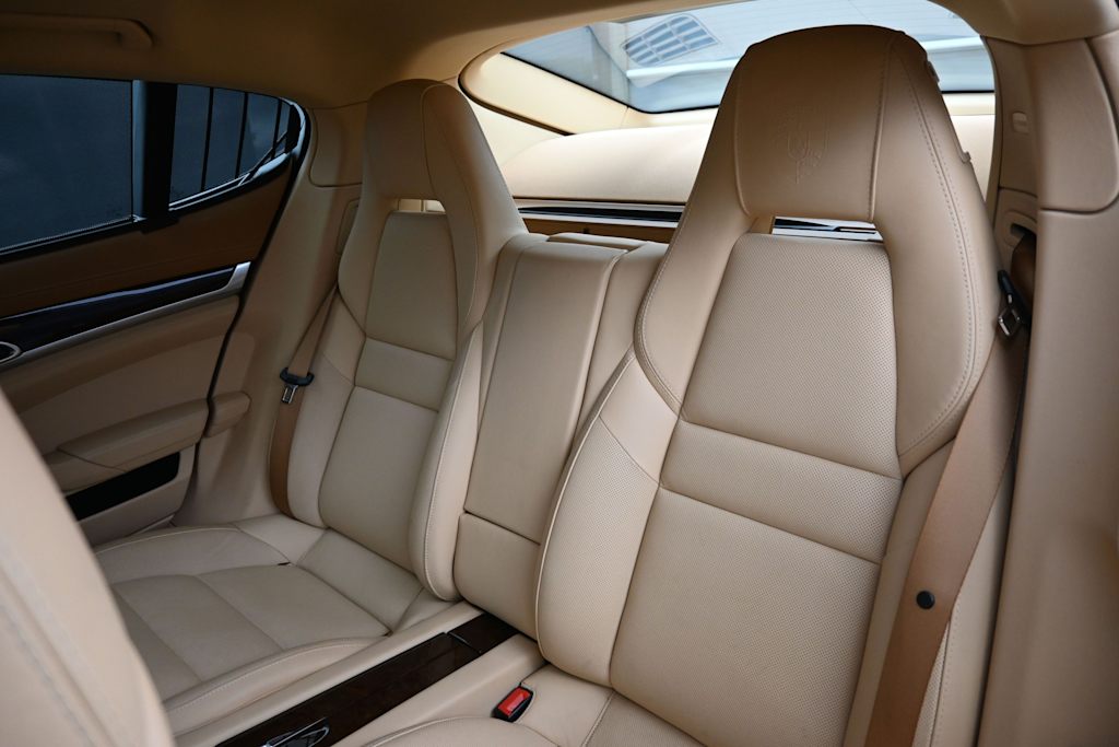Thumbnail: 2011 Porsche Panamera - 12