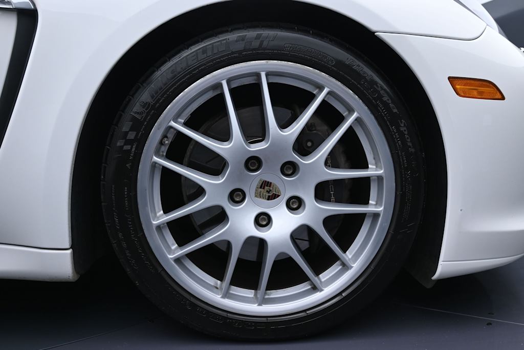 Thumbnail: 2011 Porsche Panamera - 8