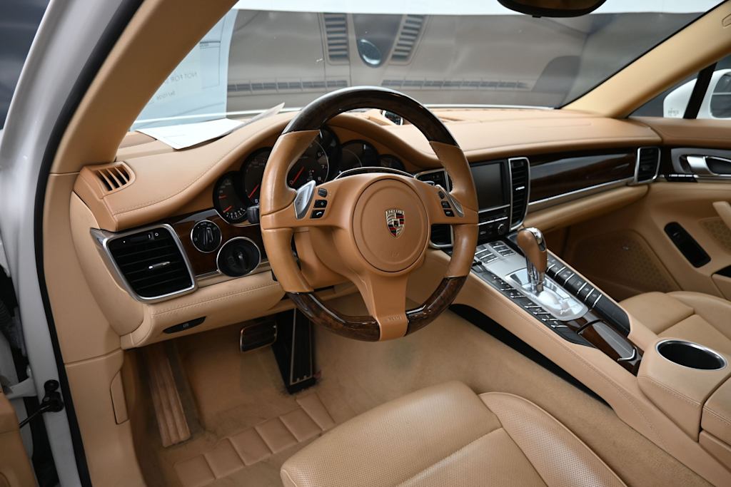 Thumbnail: 2011 Porsche Panamera - 2