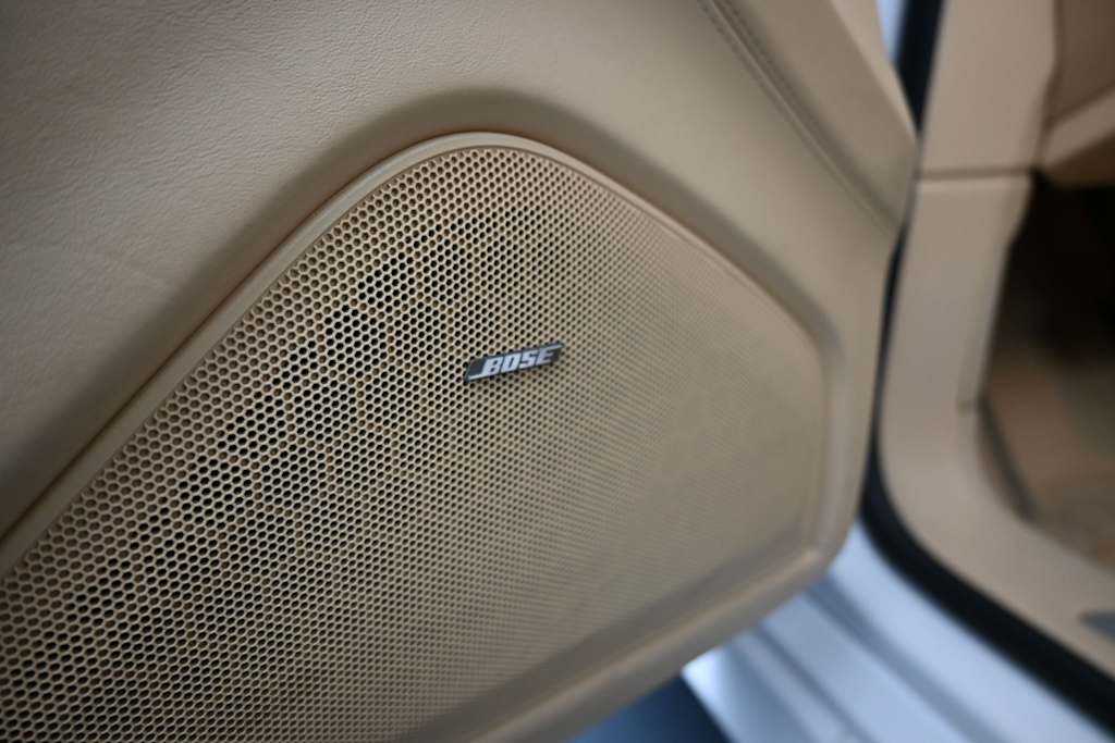 Thumbnail: 2011 Porsche Panamera - 11