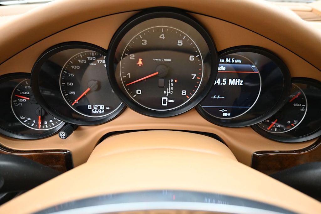 Thumbnail: 2011 Porsche Panamera - 17