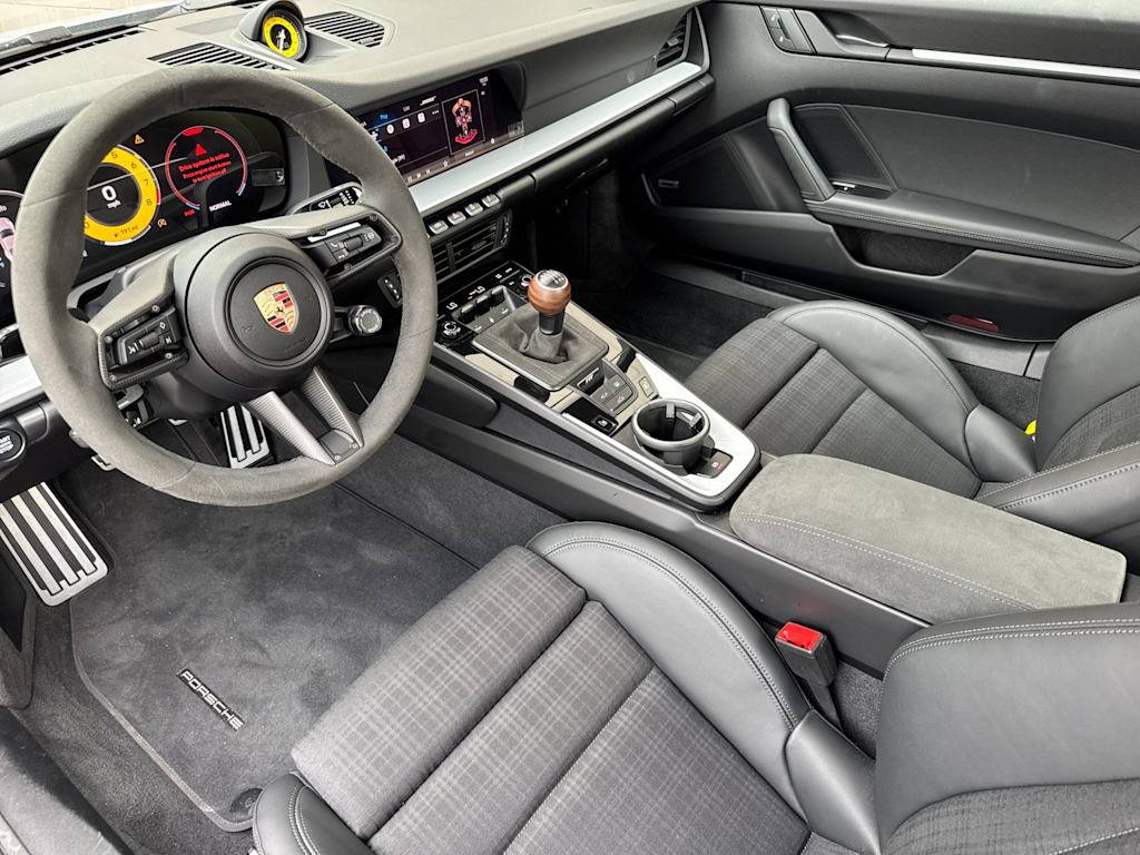 Thumbnail: 2025 Porsche 911 - 2