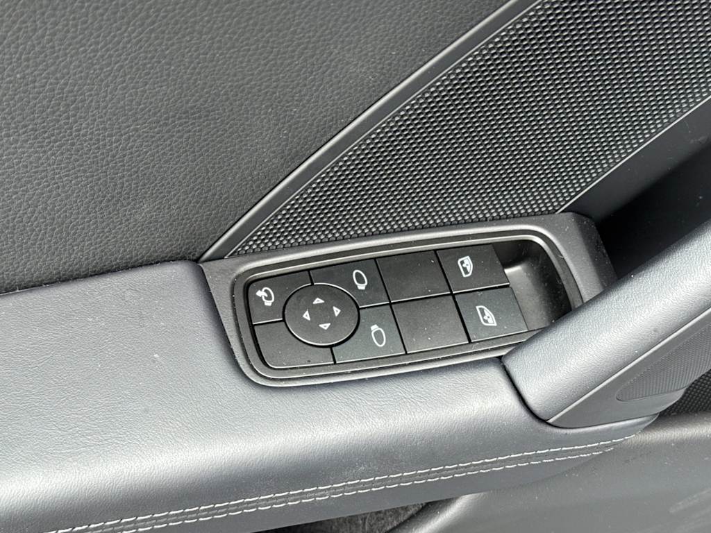 Thumbnail: 2025 Porsche 911 - 22