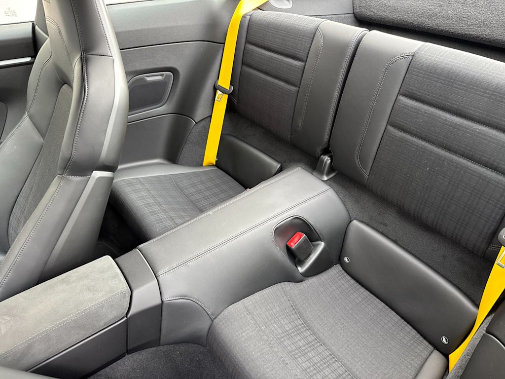 Thumbnail: 2025 Porsche 911 - 10