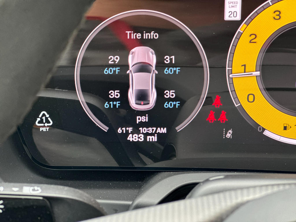 Thumbnail: 2025 Porsche 911 - 29