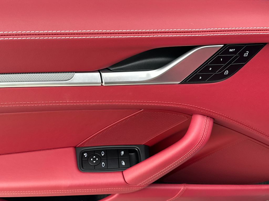 Thumbnail: 2025 Porsche 911 - 6